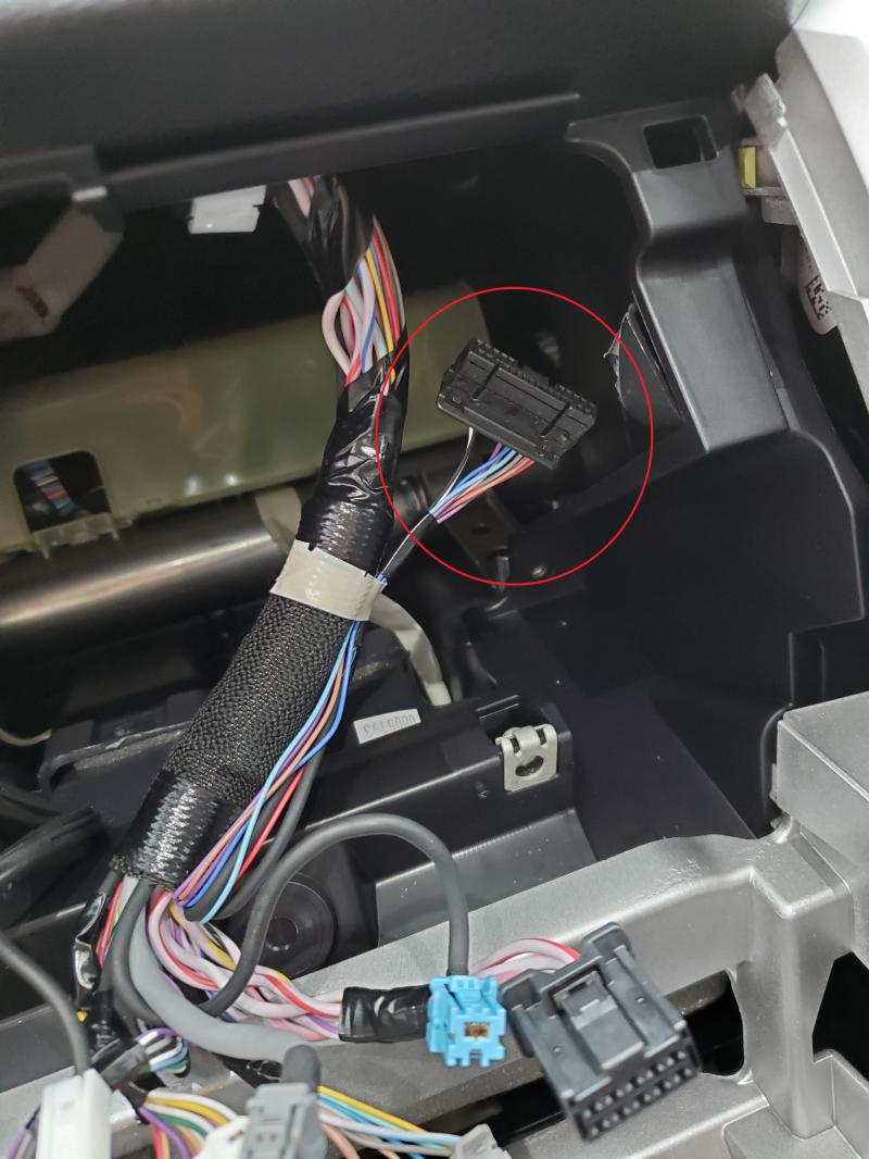 Had the dash out, questions on some wires | Toyota Tundra Forum